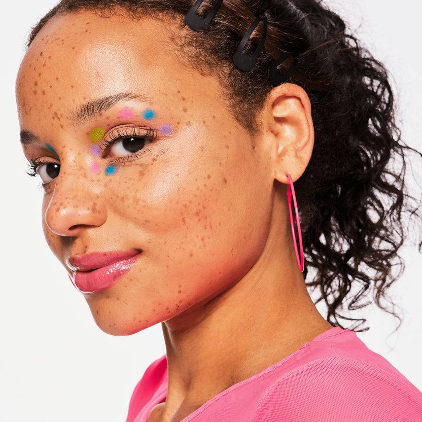 Essence BABY GOT HOLO GLOW highlighter stick 10 (5g) Bis zu 50% Rabatt