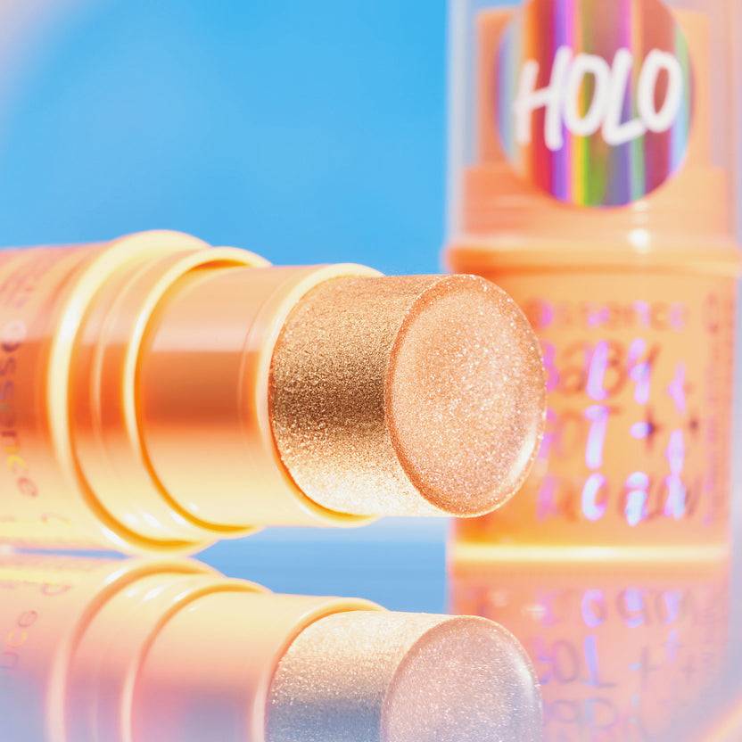 Essence BABY GOT HOLO GLOW highlighter stick 10 (5g) Bis zu 50% Rabatt