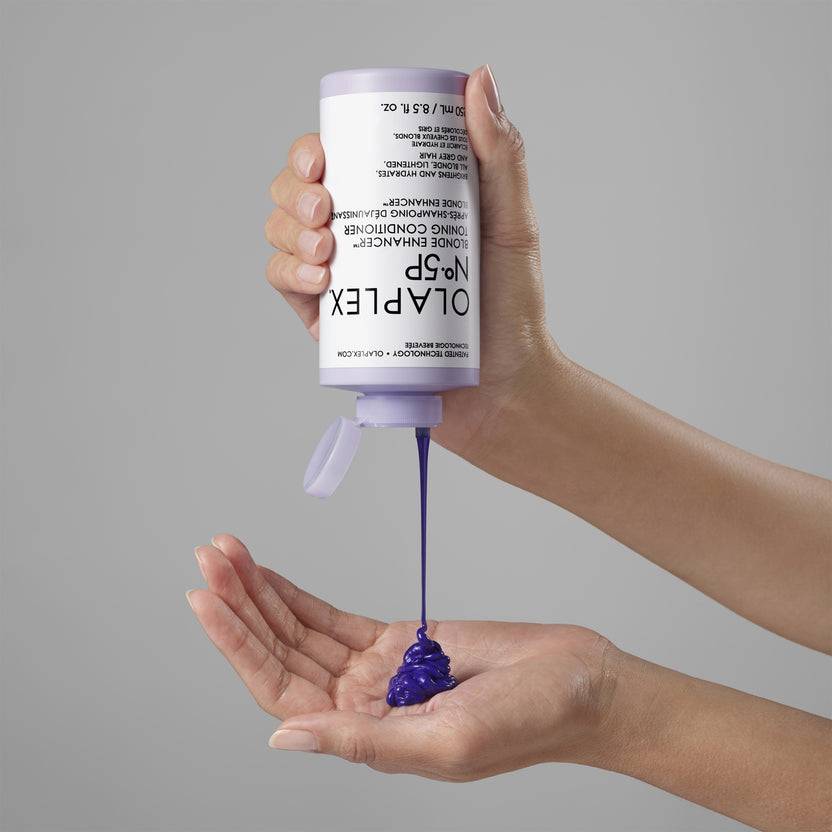 OLAPLEX N°5P Blonde Enhancer™ Toning Conditioner (250ml) Jubiläumsangebot