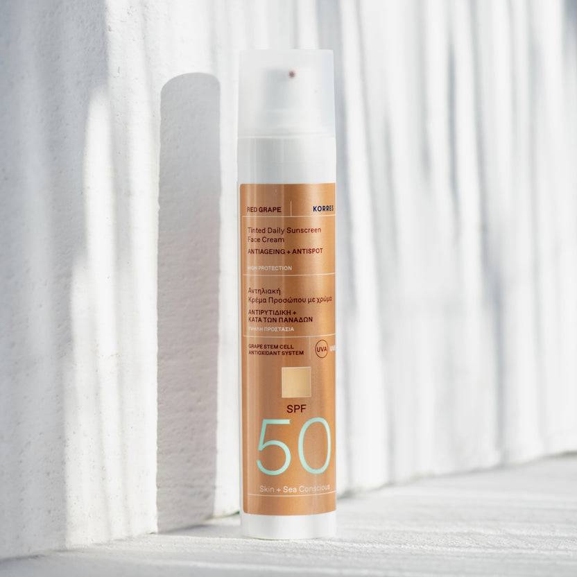 KORRES Red Grape Getönte Sonnencreme für das Gesicht SPF50 Anti-Aging + Anti-Dark-Spot (50ml) Günstig kaufen