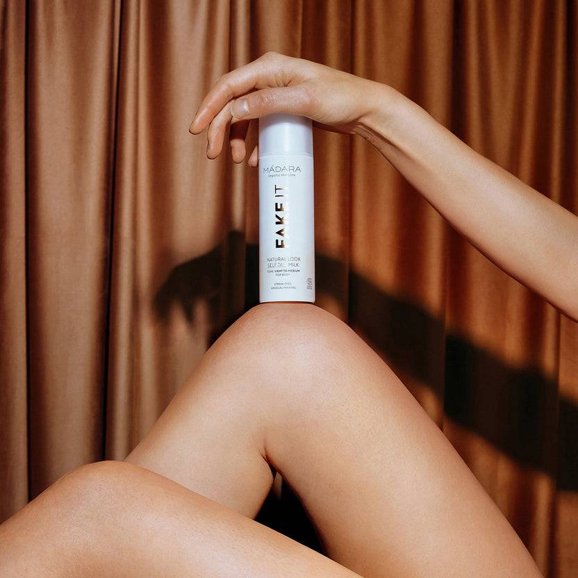 MÁDARA Cosmetics Fake It Natural Look Self Tan Milk (150ml) Super Rabatt