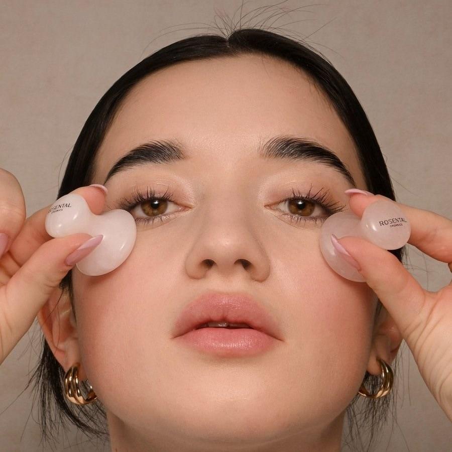 Massage Tools Eye Flowies Rose Quartz for Natural Lifting von Rosental Organics Vierteljährliche Förderung