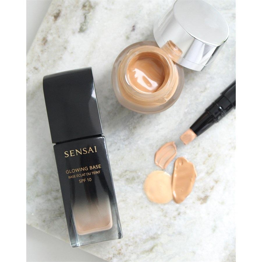 Foundations Glowing Base SPF 10 von SENSAI Angebote