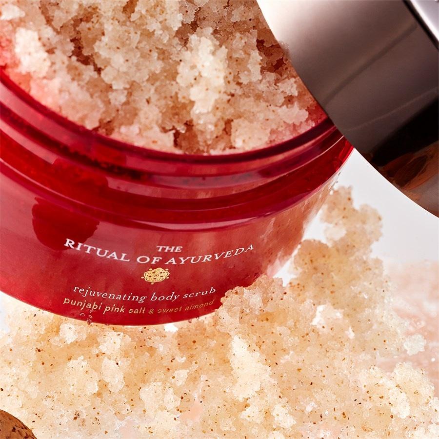 The Ritual Of Ayurveda Body Scrub punjabi pink salt & sweet almond von RITUALS Tägliche Deals