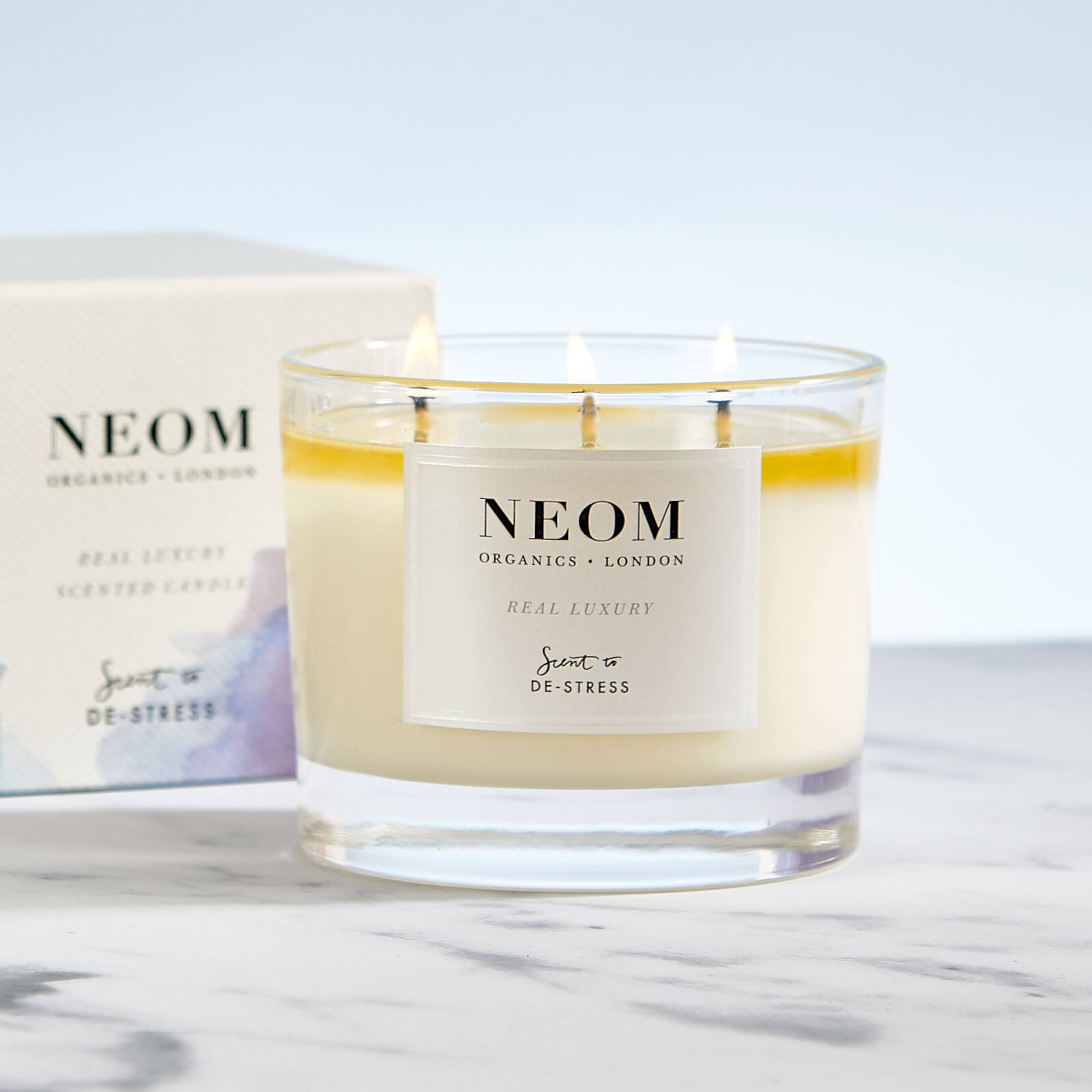 lookfantastic NEOM Organics Real Luxury Standard-Duftkerze Zeitlich begrenztes Angebot