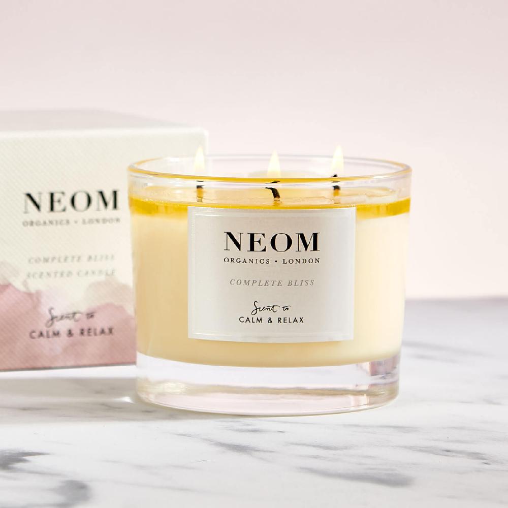 lookfantastic NEOM Organics Complete Bliss Luxus Duftkerze Kostenlose Rückgabe