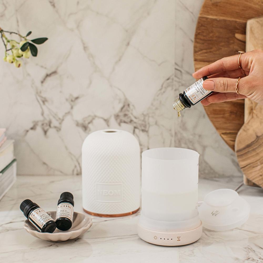 lookfantastic NEOM Mandarine und Eukalyptus ätherische Ölmischung 10ml Letzte 3 Tage