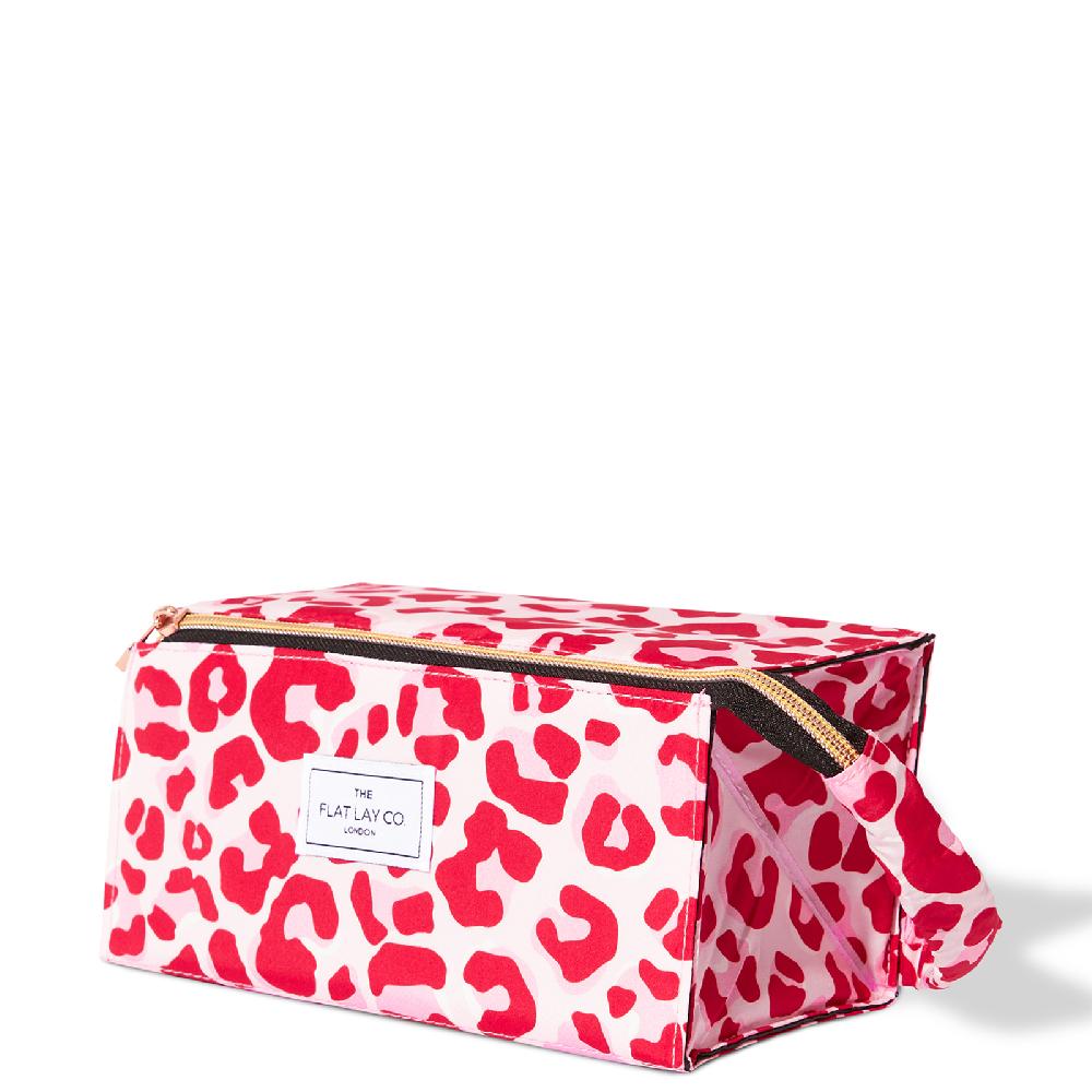 lookfantastic The Flat Lay Co. Open Flat Box Bag - Pink Leopard Vierteljährliche Förderung