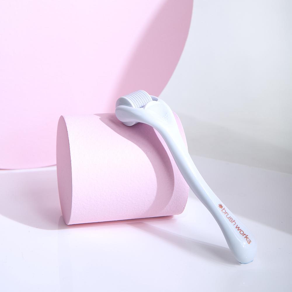 lookfantastic brushworks HD Micro Needle Derma Roller Begrenzt auf 3 Tage