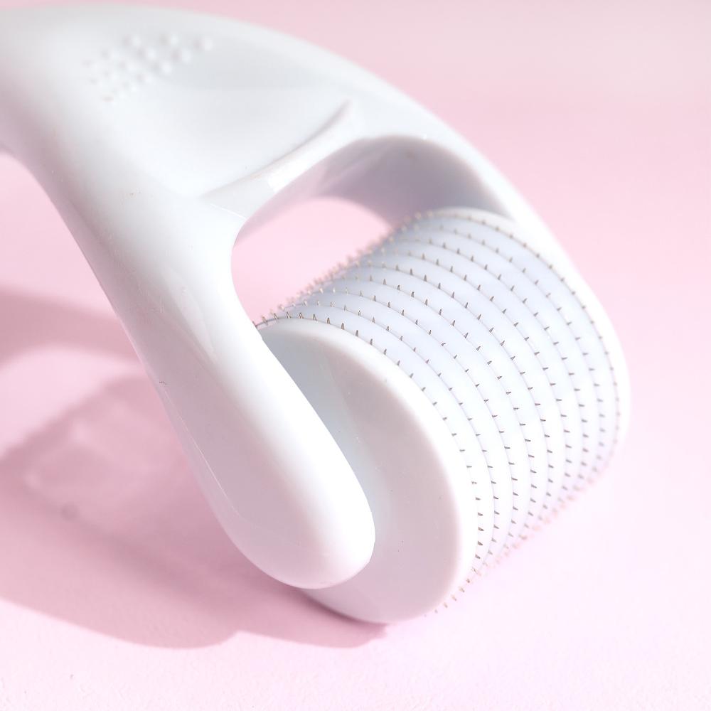 lookfantastic brushworks HD Micro Needle Derma Roller Begrenzt auf 3 Tage