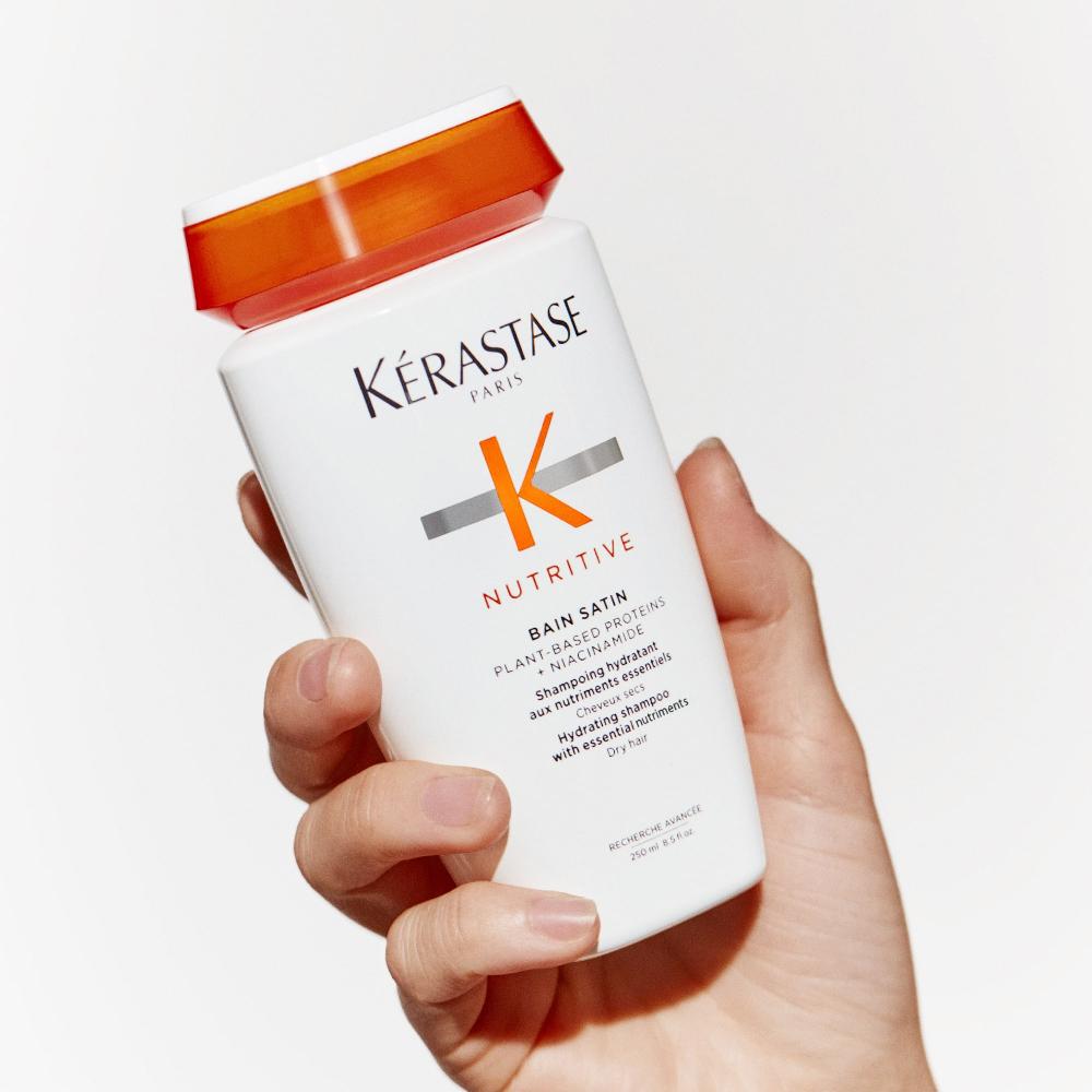 lookfantastic Kérastase Nutritive Bain Satin Feuchtigkeitsspendendes Shampoo für Trockenes Haar 250 ml Kauf eins, bekomm eins gratis