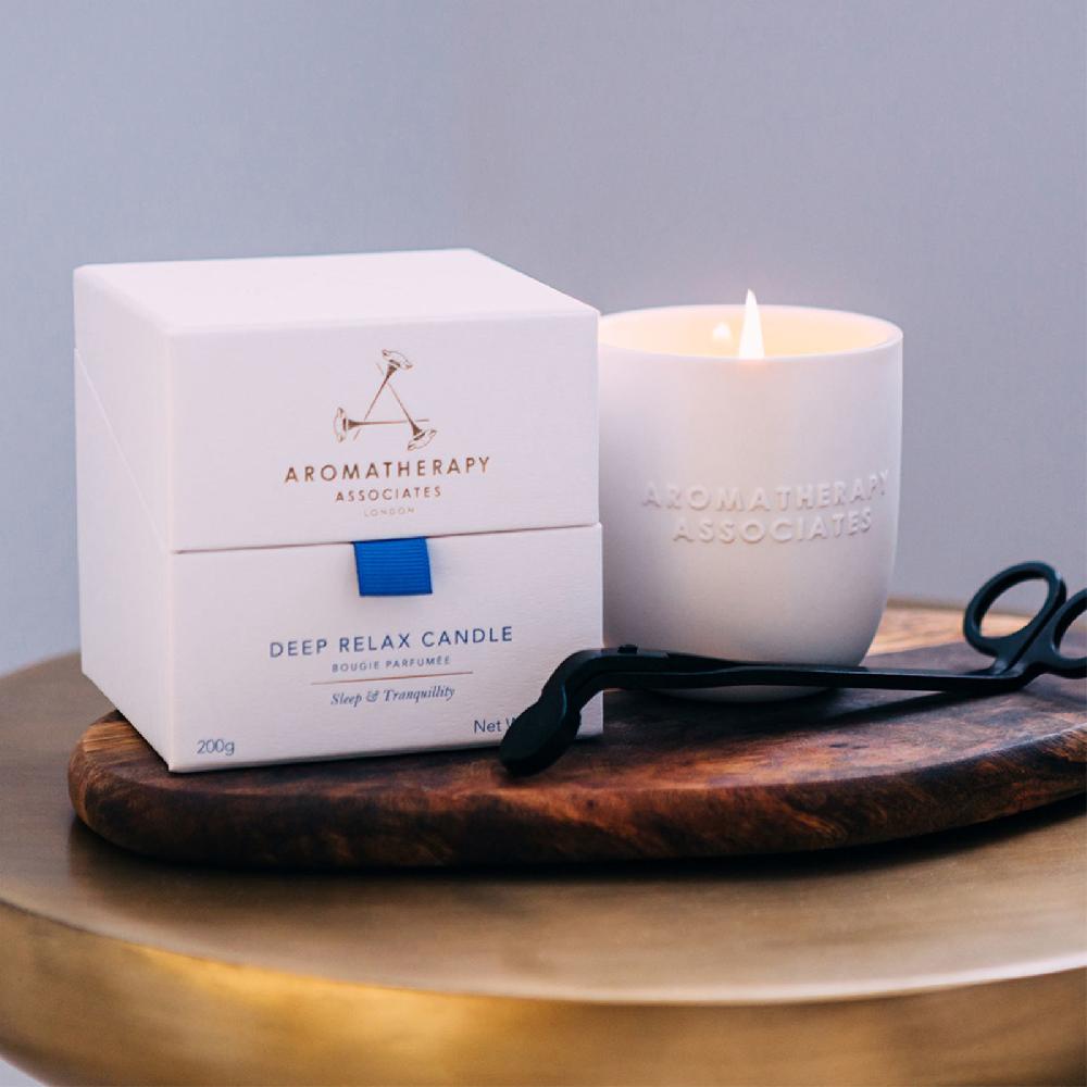 lookfantastic Aromatherapy Associates Deep Relax Candle 200g Im Verkauf