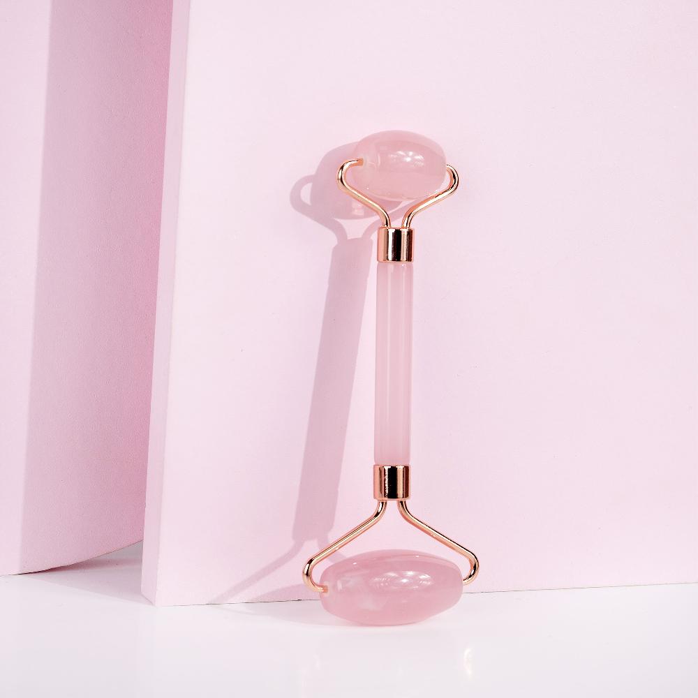 lookfantastic brushworks HD Rose Quartz Resin Roller & Gua Sha Günstiger Verkauf