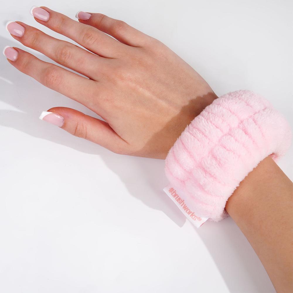 lookfantastic brushworks Microfibre Wrist Wash Bands - 2 Pack Rabatt
