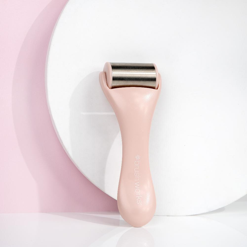 lookfantastic brushworks Eiswalze Begrenztes Angebot