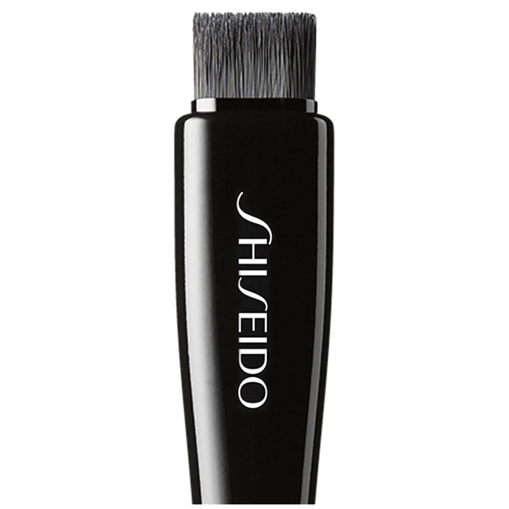 lookfantastic Shiseido Yane Hake Präzisions-Augenpinsel Letzter Tag