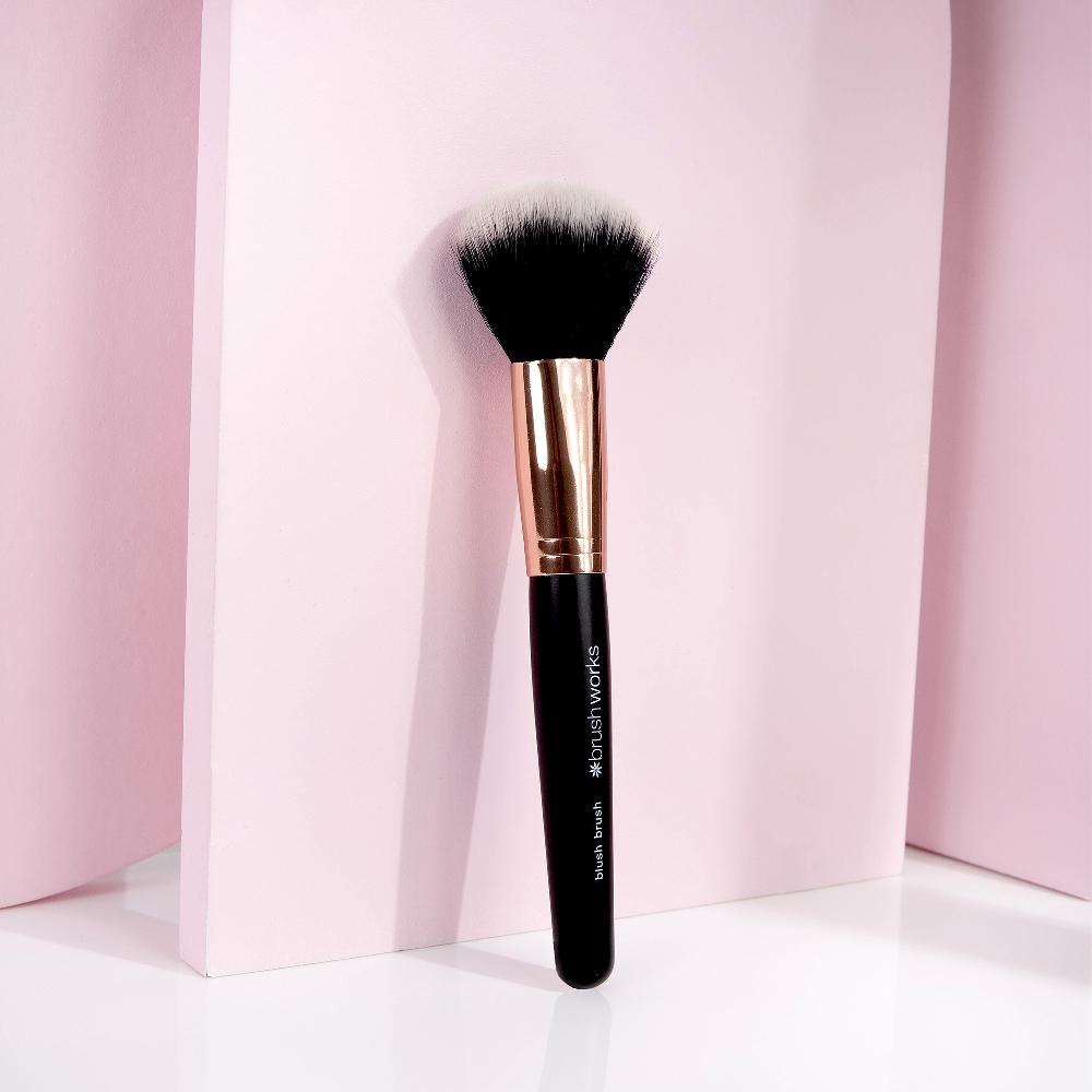lookfantastic brushworks Rougepinsel Begrenzt auf 3 Tage